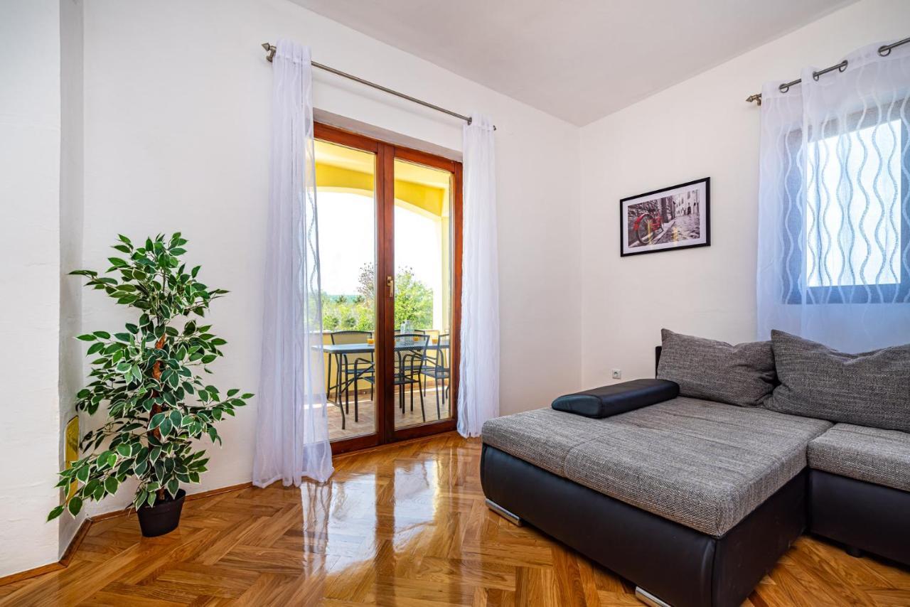 Apartment Marija Novigrad  Buitenkant foto
